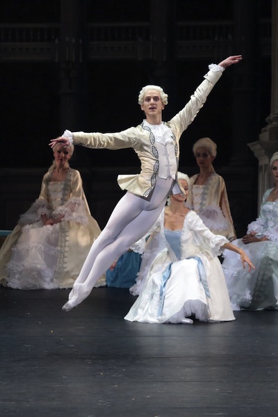 David Hallberg in the title role 